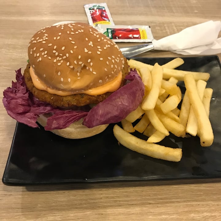 photo of GreenDot - NEX Andalusian Tomato Sauce Soy Burger shared by @tarzie on  13 Nov 2019 - review
