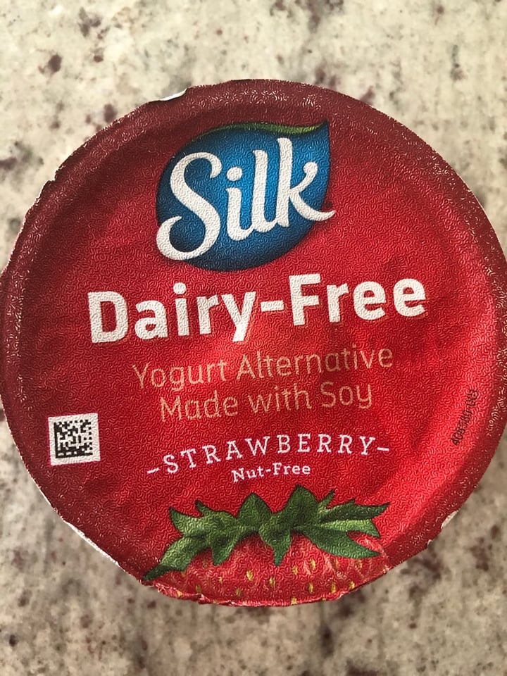 photo of Silk Strawberry Soymilk Dairy-Free Yogurt Alternative shared by @saralovesveggies on  29 Nov 2019 - review