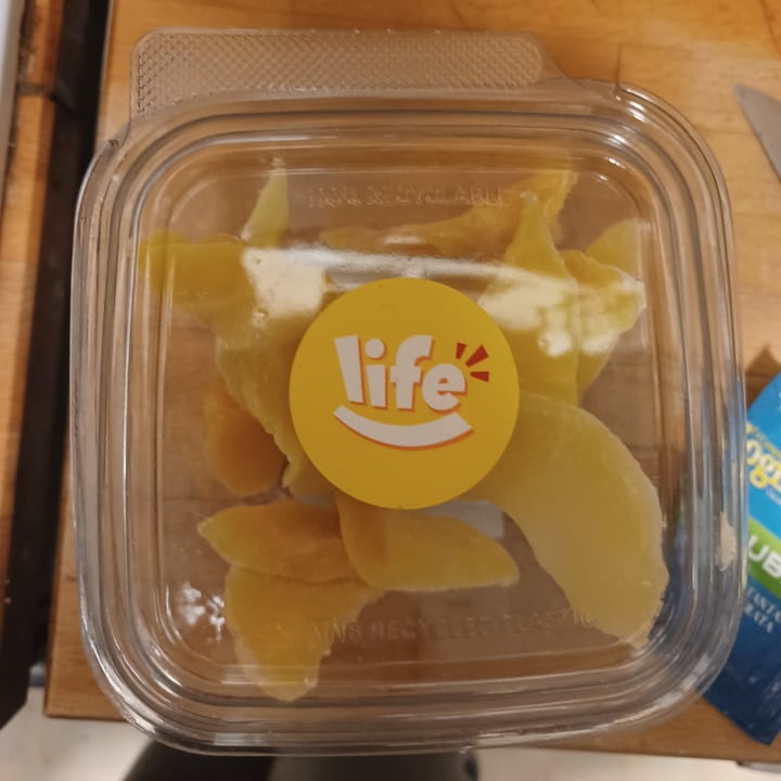 photo of Life Mango disidratato a fette shared by @miladommy on  28 Jan 2022 - review