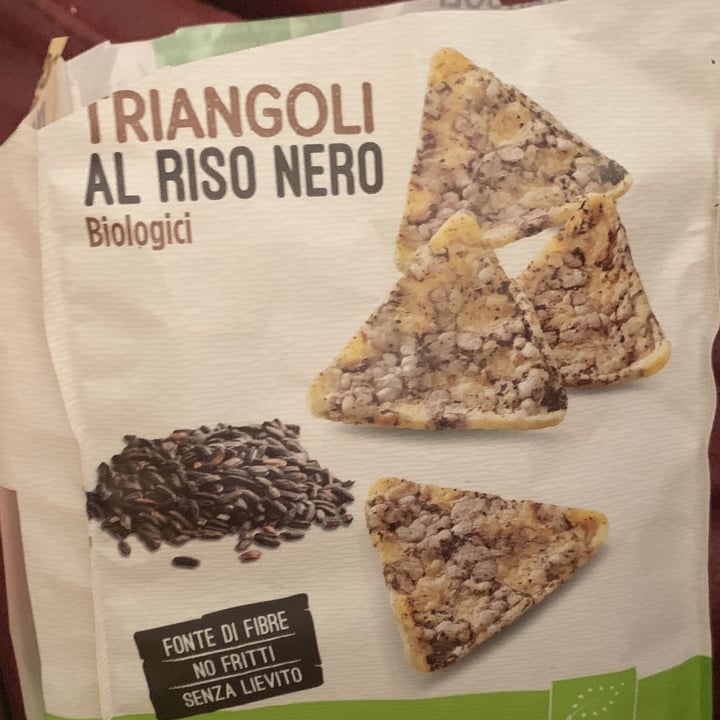 photo of Verso Natura Conad Veg Triangoli al riso nero shared by @luliiii on  05 Jun 2022 - review