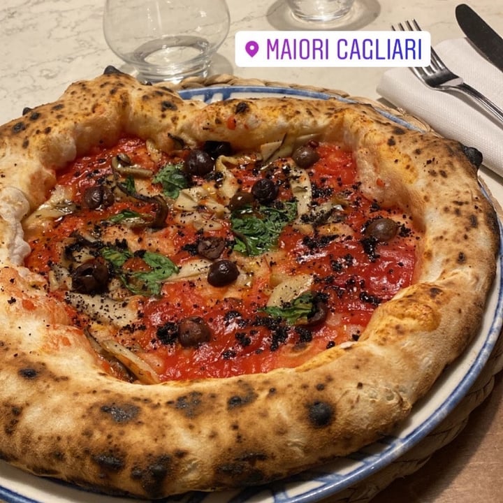 photo of Maiori Cagliari Pizza con funghi e olive shared by @sadnekochan on  17 Apr 2022 - review