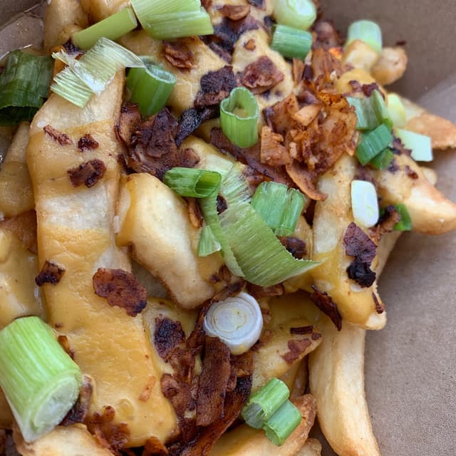 菜肴“Loaded fries”的照片