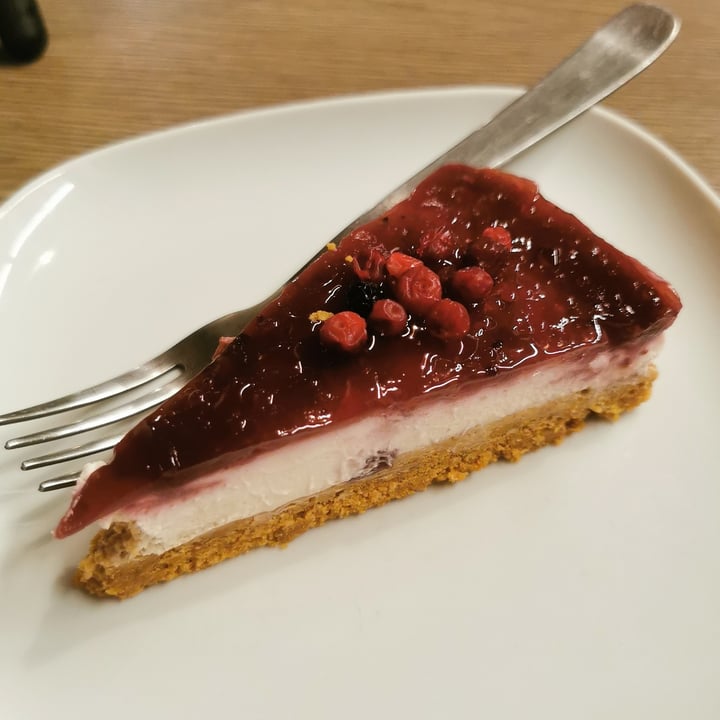 review photo of Sotto Loggia bar music & drinks Cheesecake shared by @ginamarrons on 11 Dec 2022 - review