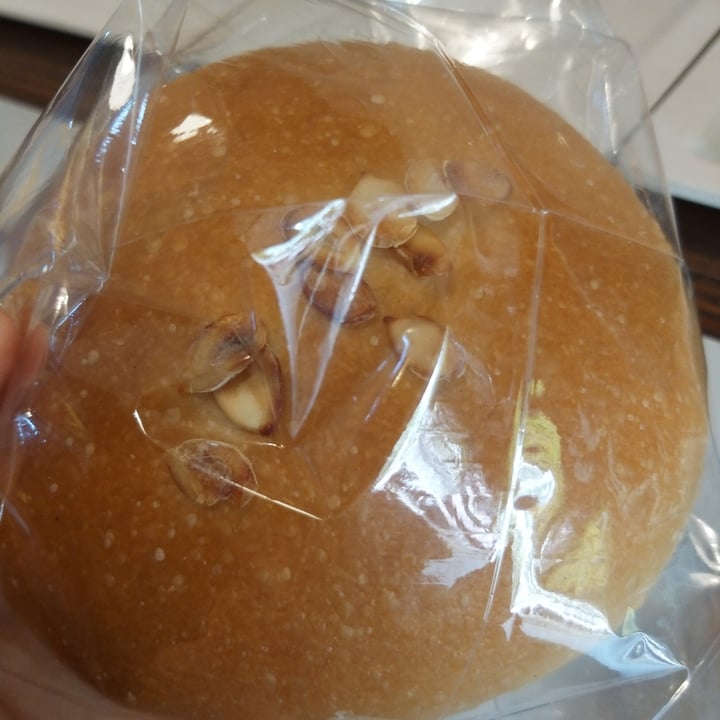 photo of Almond Bakery (Vegetarian) Cowpea Bun shared by @darkchocoholic on  30 Jan 2021 - review