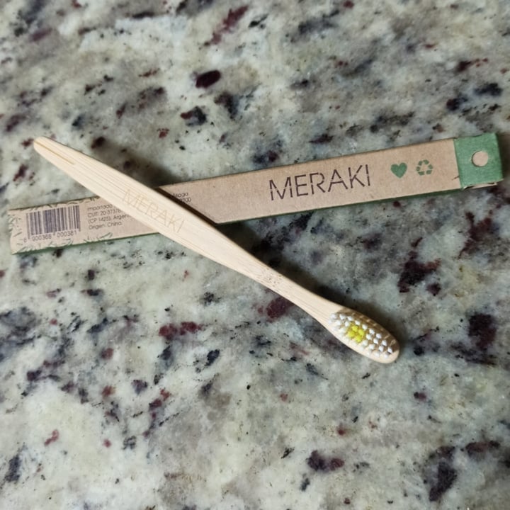 photo of Meraki Cepillos de Dientes de Bambú para Adultos shared by @nachuquiroz on  09 Jun 2020 - review