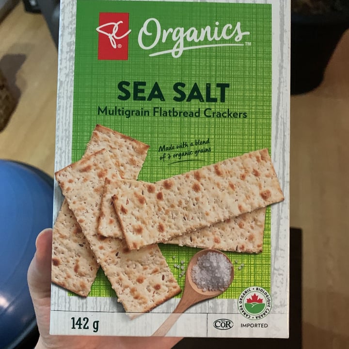 review photo of President's Choice Sea Salt Multigrain Flatbread Crackers shared by @lindsayh14 on 26 Jun 2021 - review