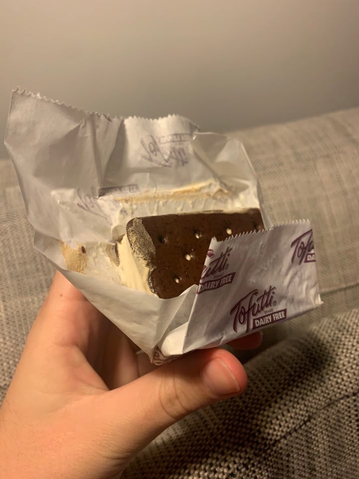 review photo of Tofutti Vanilla Cuties shared by @hakamme on 13 Mar 2020 - review