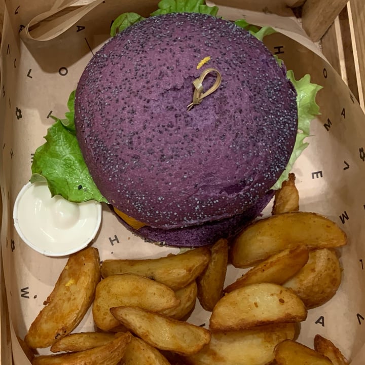 review photo of Flower Burger Roma Cheesy Cecio shared by @nicky06 on 12 Mar 2022 - review