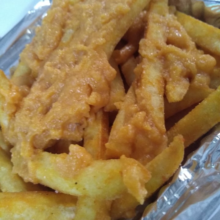photo of Vurguesa Papas Fritas  Con Queso Americano Vegano shared by @marpoisonheart on  02 Oct 2020 - review