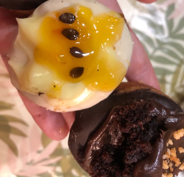 review photo of Chök The Chocolate Kitchen Mini Donut De Maracuyá shared by @toysalem on 15 Jul 2020 - review