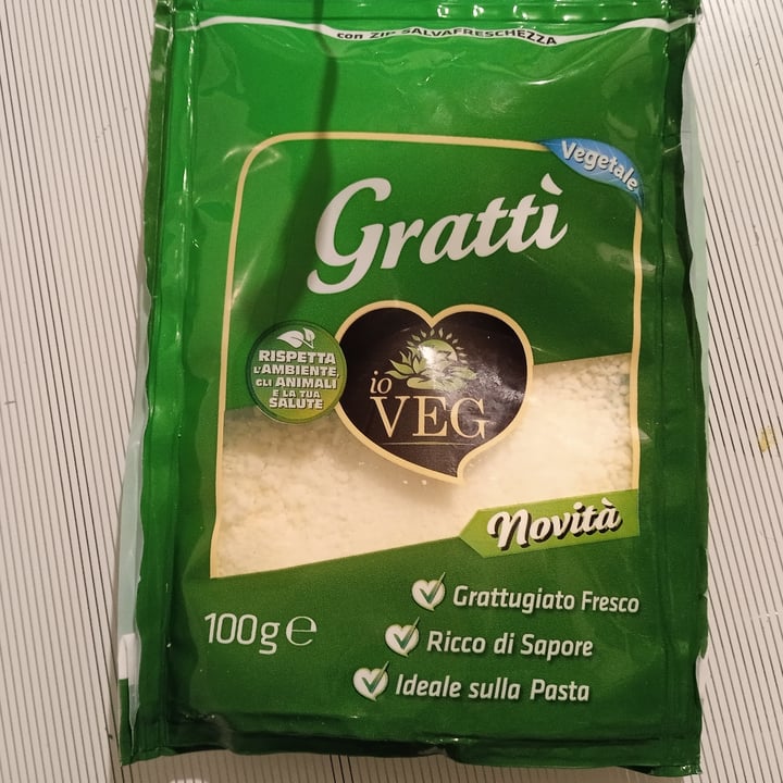 photo of ioVEG Formaggio grattugiato shared by @van3 on  24 Dec 2021 - review