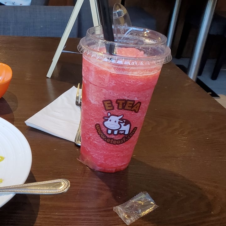 review photo of Vegan Deadly Sins Strawberry Fruit Slushy shared by @gizagirl on 14 Jun 2022 - review