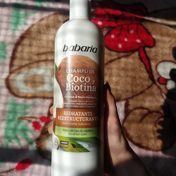 photo of Babaria Bio  Champú de coco y biotina shared by @gisselleearthling on  05 Nov 2021 - review