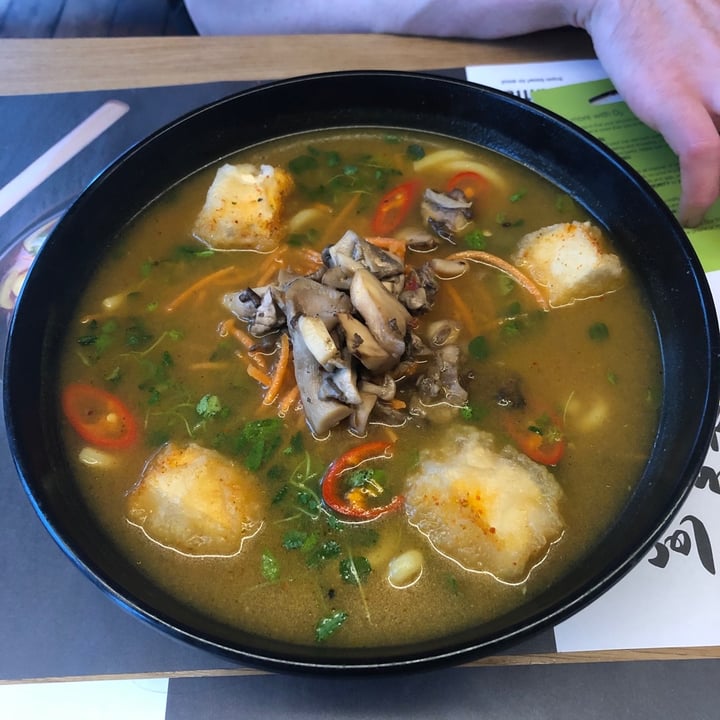 photo of Wagamama Kingston upon Thames Kare buroso ramen shared by @southernveganupnorth on  29 Jan 2020 - review