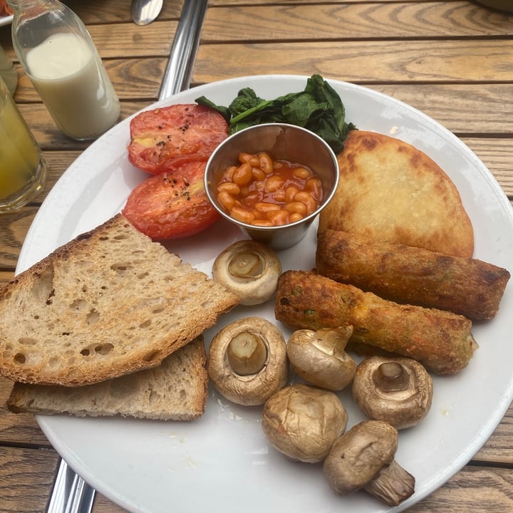 photo of The Thornwood Bar Vegan Breakfast shared by @devon0 on  16 Oct 2021 - review
