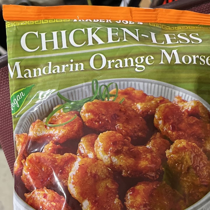 photo of Trader Joe's Chicken-less Mandarin Orange Morsels shared by @tatixjones on  27 Apr 2022 - review