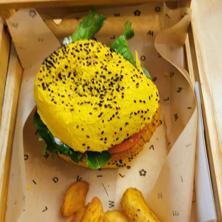 photo of Flower Burger funky cecio shared by @polpettina on  12 Mar 2022 - review