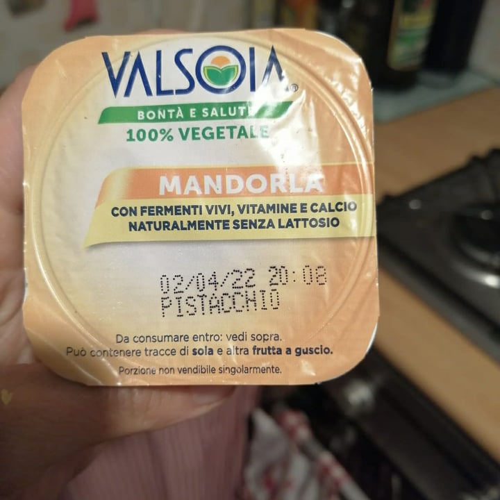 photo of Valsoia Pistacchio Mandorla shared by @marikaserena on  15 Apr 2022 - review