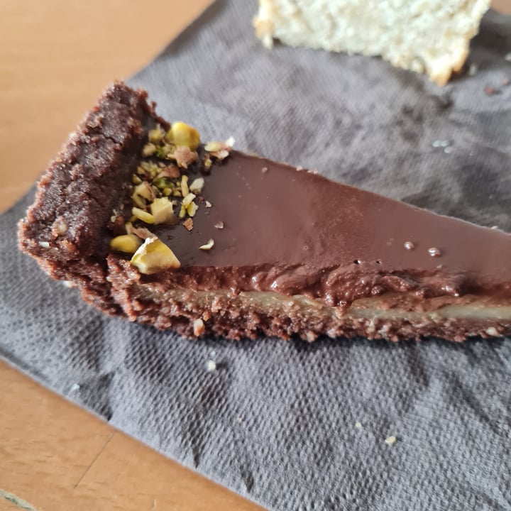 photo of Veg Eat gastronomia biologica da asporto crostata con composta di pere e cioccolato shared by @dana03 on  01 Mar 2022 - review