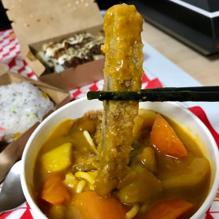 photo of Lucky Cat Curry Katsu Noodles shared by @ziggyradiobear on  30 Oct 2021 - review
