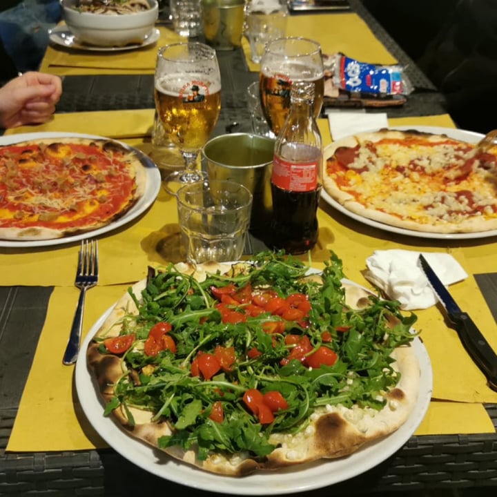 photo of Pizzeria Frontoni Pizza Vegetariana (versione vegan) shared by @ringwood91 on  19 Jun 2022 - review