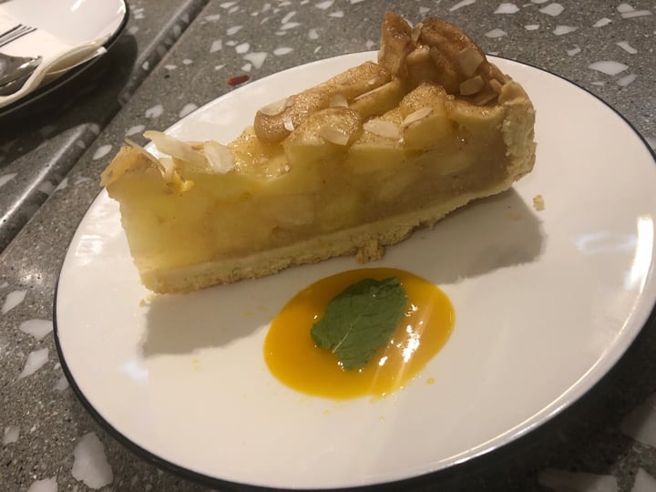 review photo of PizzaExpress Vegan Apple Tart shared by @shraddha on 31 Oct 2019 - review
