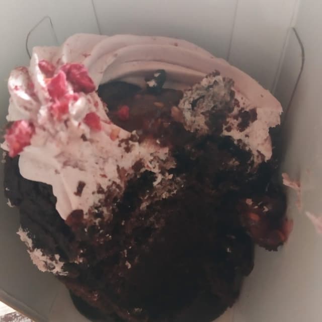 Photo of the dish “Muffin Chocolate Vegano Y Mermelada”
