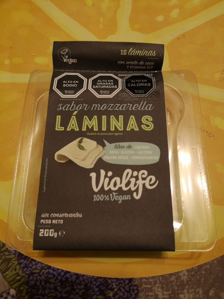 photo of Violife Mozzarella Flavour Slices shared by @paulinaarcosroje on  08 Feb 2020 - review