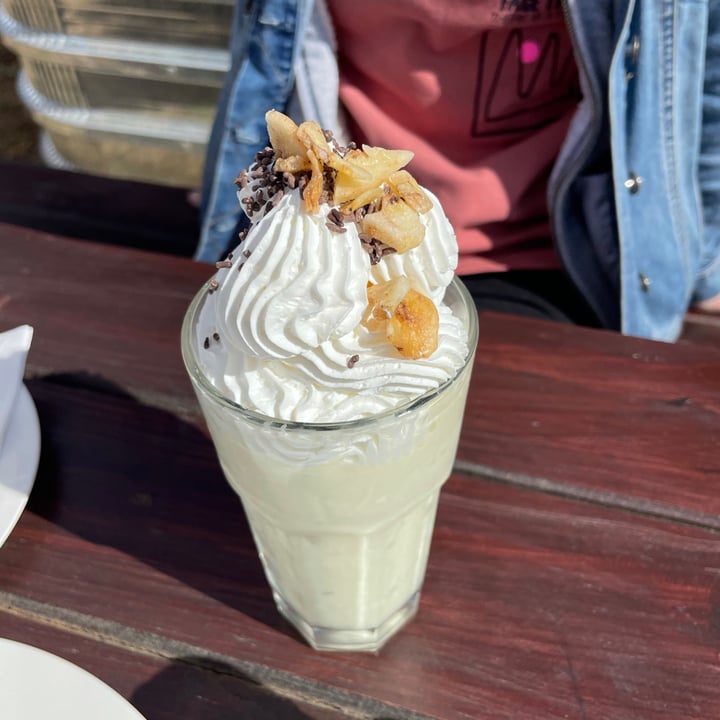 photo of Asher's Corner Cafe @ Ashers Farm Sanctuary Banana Bomb Milkshake shared by @chironix on  15 Jun 2021 - review