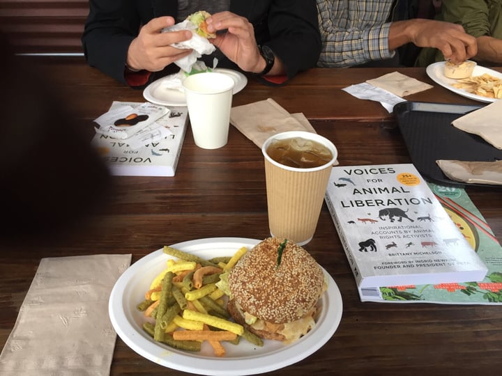 review photo of AVO Café Mock Chicken Burger shared by @veganlifekat on 08 Apr 2020 - review
