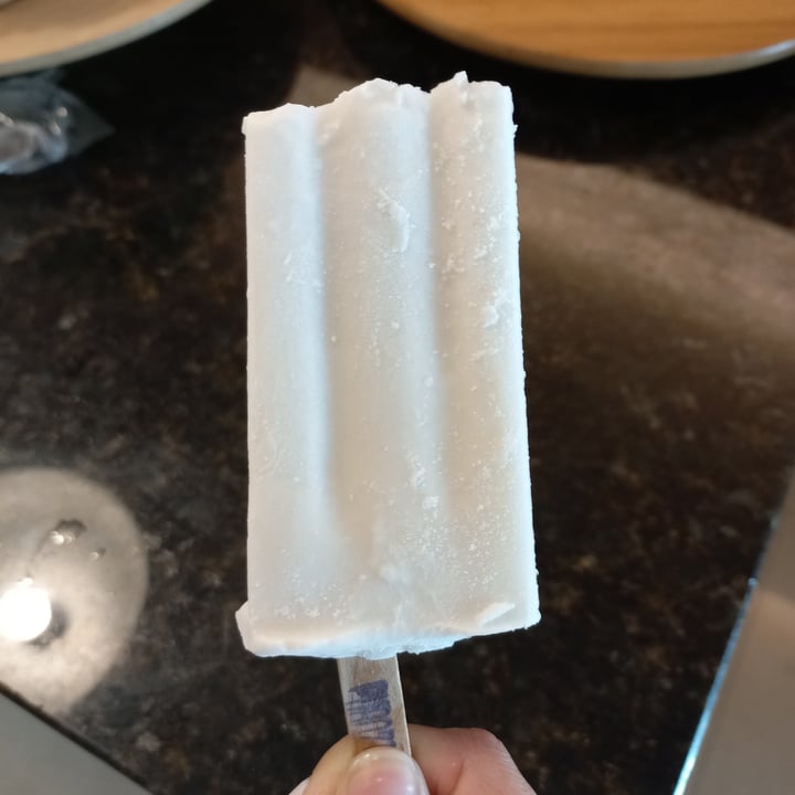 photo of Puro zumo Paleta de coco shared by @sumioviedo on  14 Nov 2021 - review