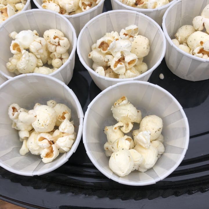 photo of Trader Joe's Popcorn with herbs and spices shared by @celestem488 on  15 May 2021 - review