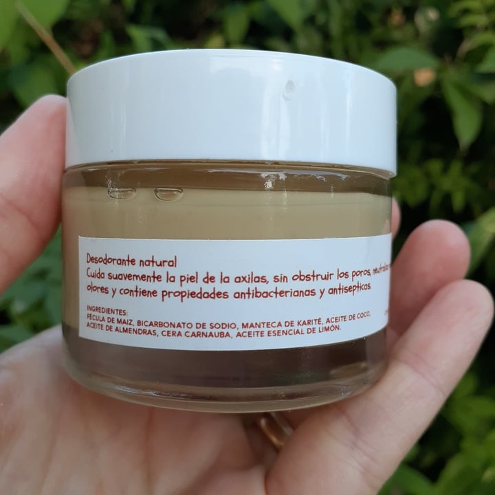 review photo of Terra Cosmética Natural Desodorante de Limón shared by @lalaveg on 16 Dec 2020 - review
