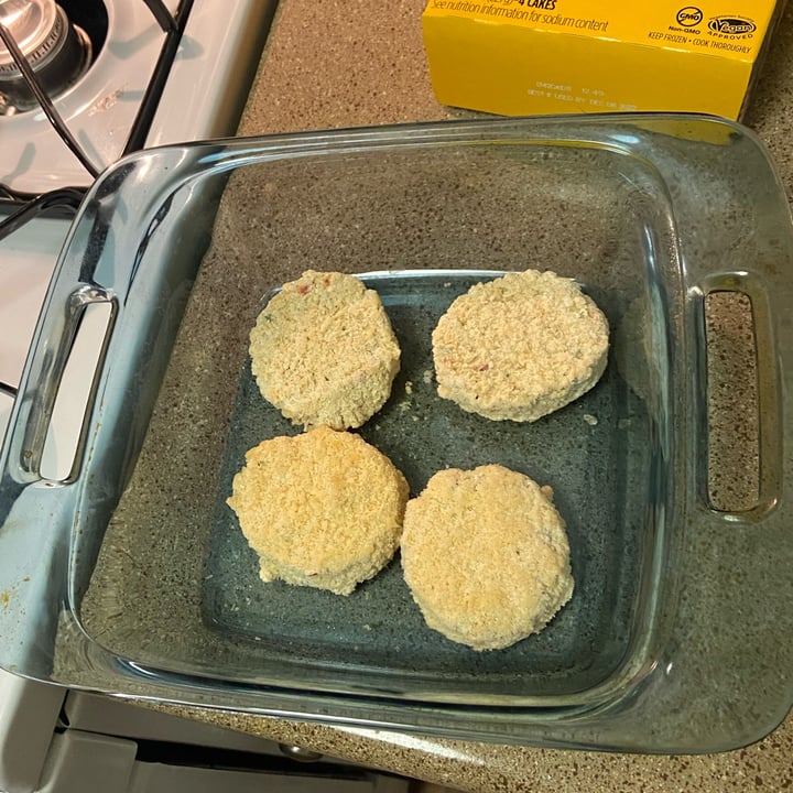 review photo of Good Catch Plant-Based Crab Cakes Breaded shared by @jacquevegan on 15 May 2022 - review