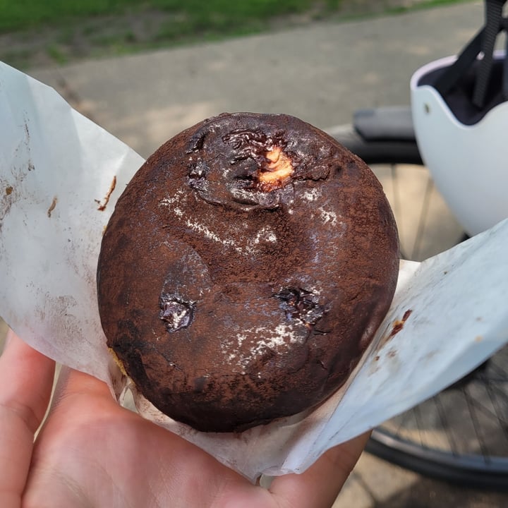 photo of Beacon Doughnuts Boston Cream shared by @yourfriendjen on  06 Jul 2022 - review