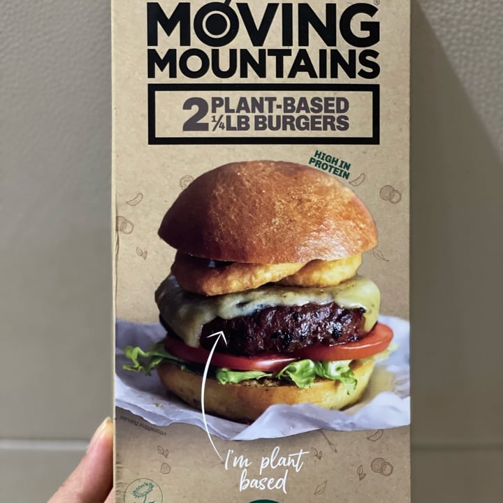 photo of Moving Mountains 2 Plant-based 1/4 lb Burgers shared by @greenbovine on  09 Nov 2021 - review