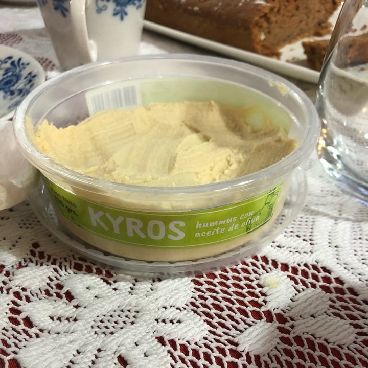 photo of Kyros Hummus con Aceite de Oliva shared by @laritaveganita on  14 Apr 2022 - review