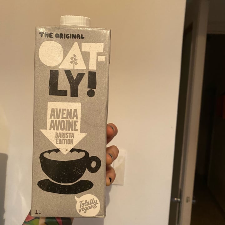photo of Oatly Avena Avoine Barista Edition shared by @effymusic on  09 Jul 2022 - review