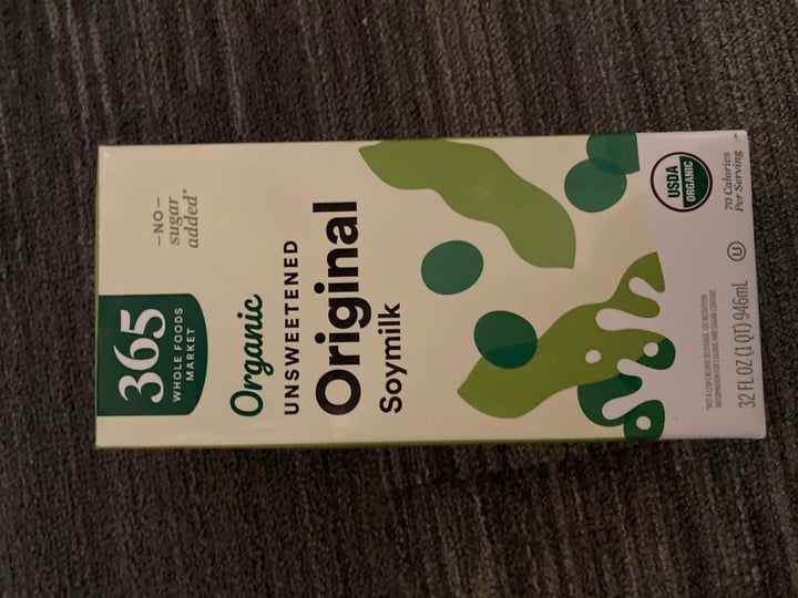 photo of 365 Whole Foods Market Organic Unsweetened Soymilk shared by @em3720 on  14 Jan 2021 - review