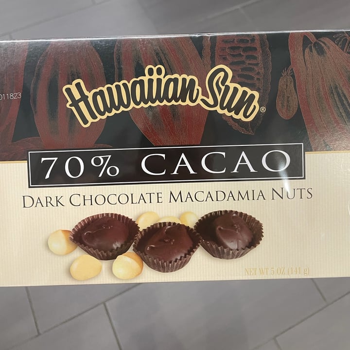 photo of Hawaiian Sun 70% Cacao Dark Chocolate Macadamia Nuts shared by @amandafox14 on  01 Apr 2022 - review