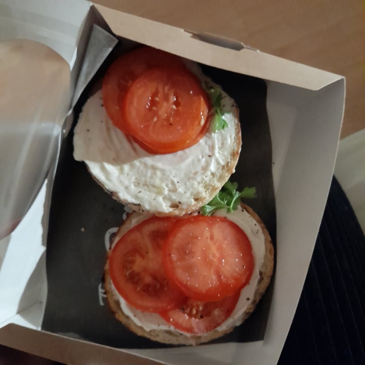 Bagel Factory United Kingdom White rabbit bagel Review abillion
