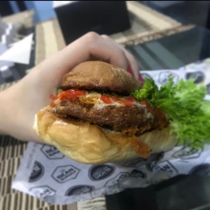 photo of Bean Burger Col Crispy Sandwich shared by @julieincolombia on  13 Jul 2020 - review