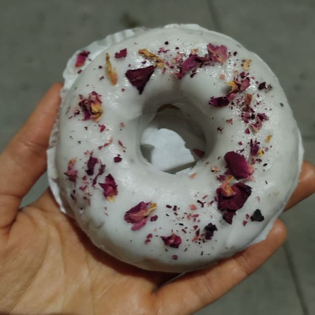 Photo of the dish “Dona de cardamomo y rosas”