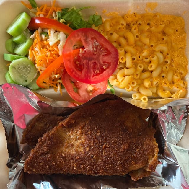 Foto del plato “Milanesa con mac & cheese”