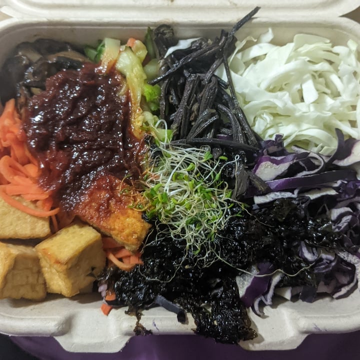 photo of Daehwa Vegetarian 비빔밥 Bibimbap shared by @rumblingradishes on  06 Feb 2022 - review