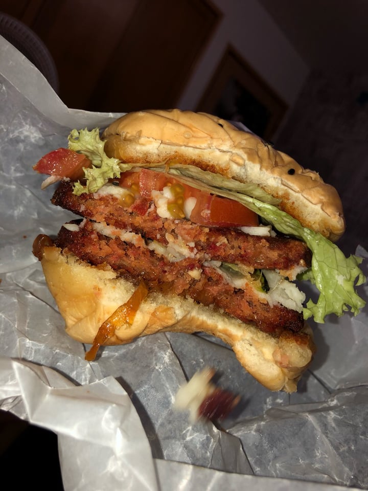 photo of Bean Burger Col Hamburguesa Italiana shared by @angieviviescas on  29 Nov 2019 - review