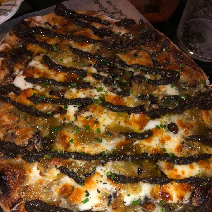 photo of SUPERCHULO MADRID Pizza Trufada shared by @meryysan on  06 Jan 2022 - review