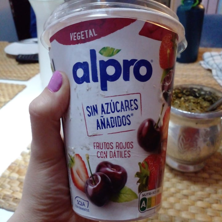 photo of Alpro Yogur Frutos rojos con dátiles sin azúcar añadido shared by @dannylane on  27 Dec 2022 - review