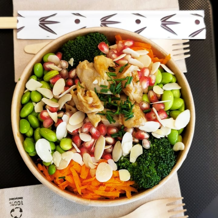 photo of The World Of Poké Veggie Poke shared by @ladyvegan84 on  06 Oct 2020 - review