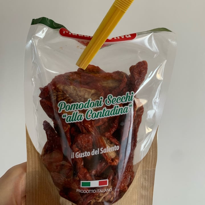 photo of Madama Oliva Pomodori secchi shared by @beneb on  14 Apr 2022 - review